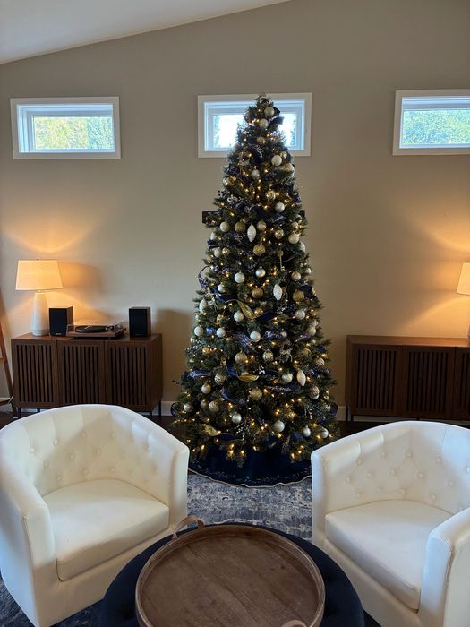 Living room Christmas tree